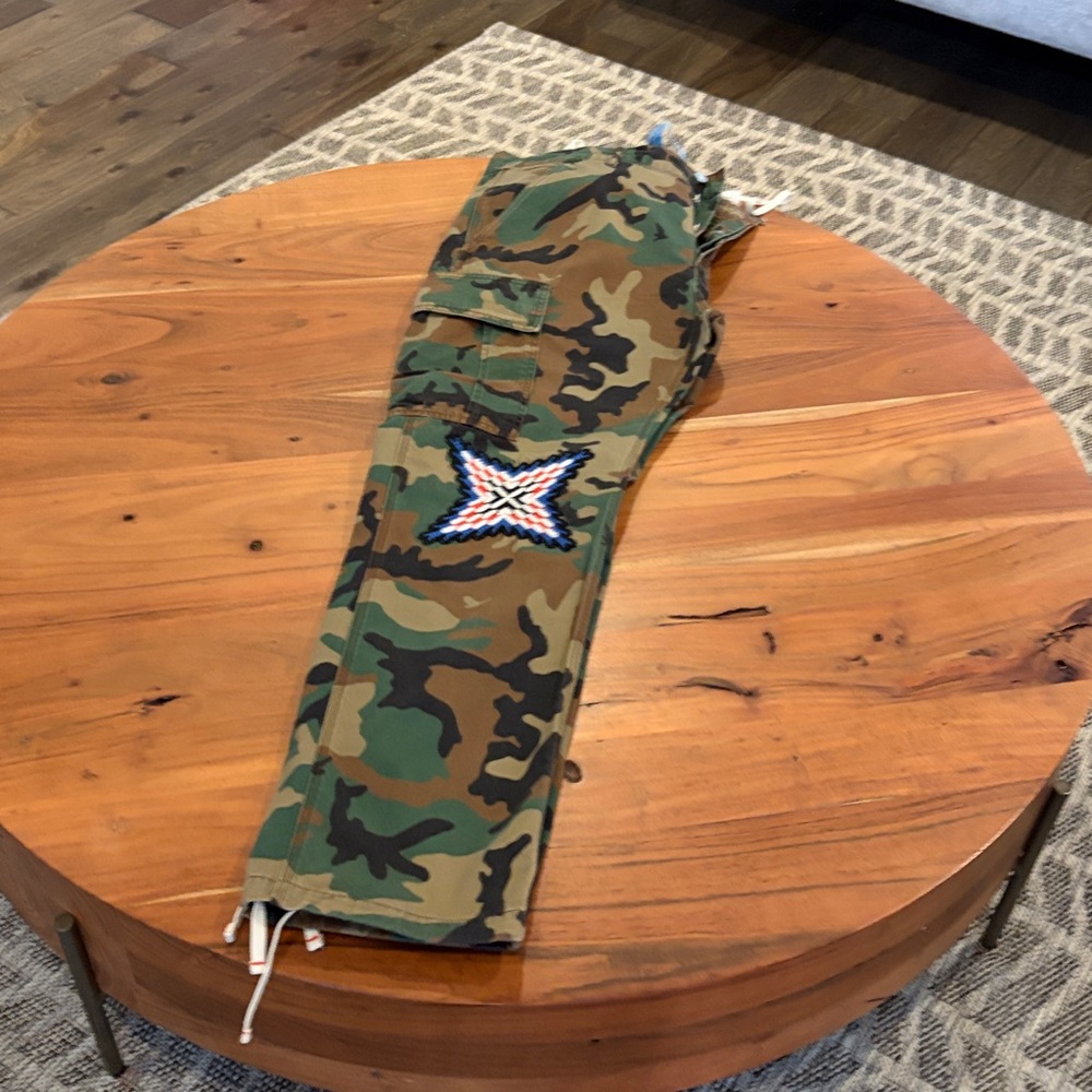 ❄️ Rare Used Dry cleaned Men’s Purple Brand cargo - Picture 10 of 12